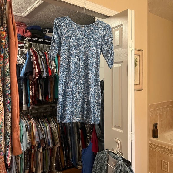 Lilly Pulitzer Blue and White Floral Top - Picture 1 of 4